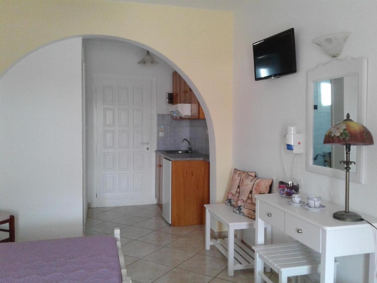 Elpidas Studios Agia Anna  Extérieur photo