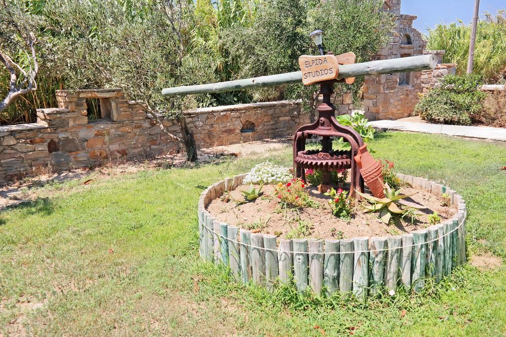 Elpidas Studios Agia Anna  Extérieur photo