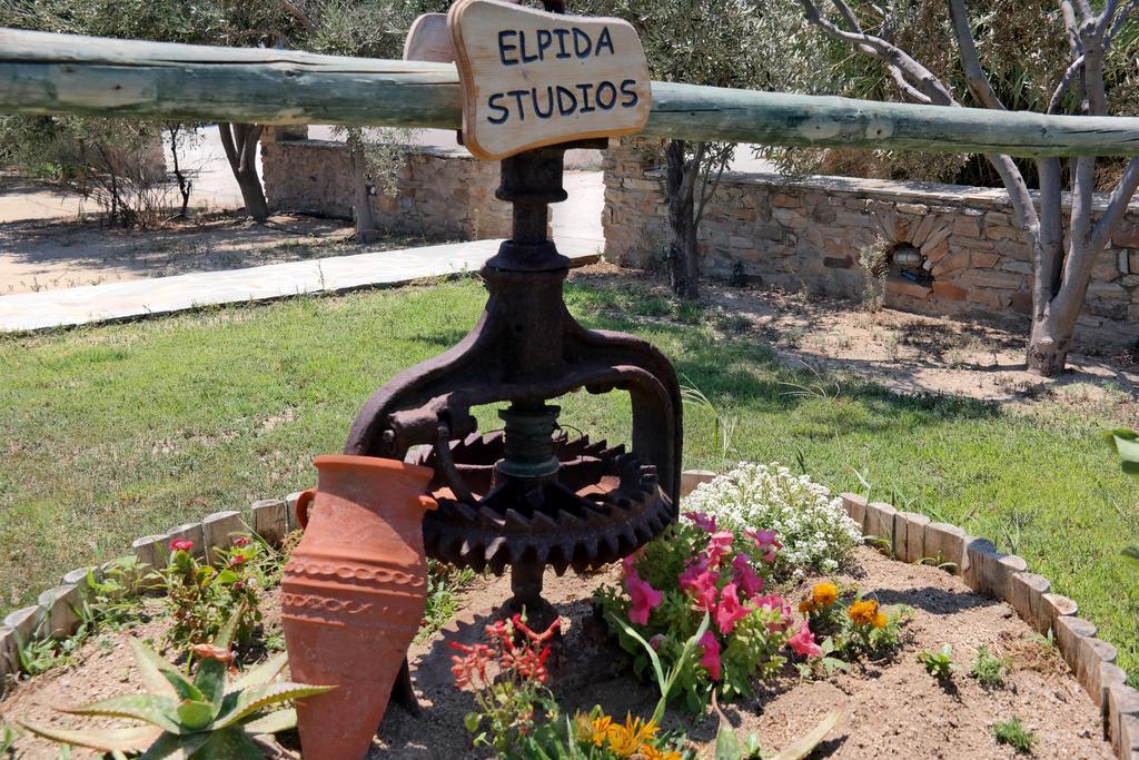 Elpidas Studios Agia Anna  Extérieur photo